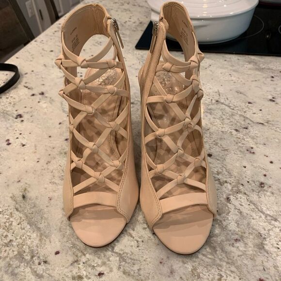 Vince Camuto Stesha Open Toe Stacked Heels 8.5 NEW - Picture 2 of 5